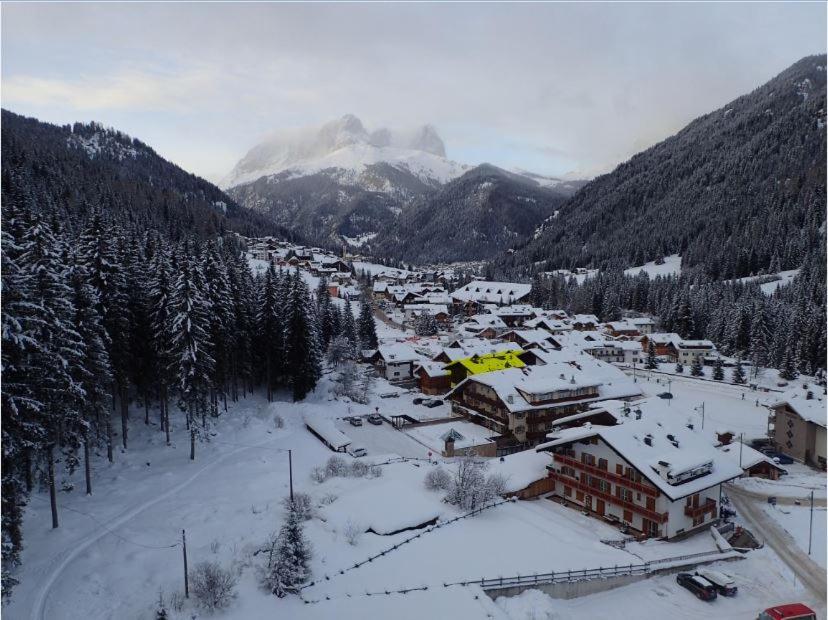 Ad Alba Di Canazei Una Finestra Sulla Marmolada Eksteriør billede